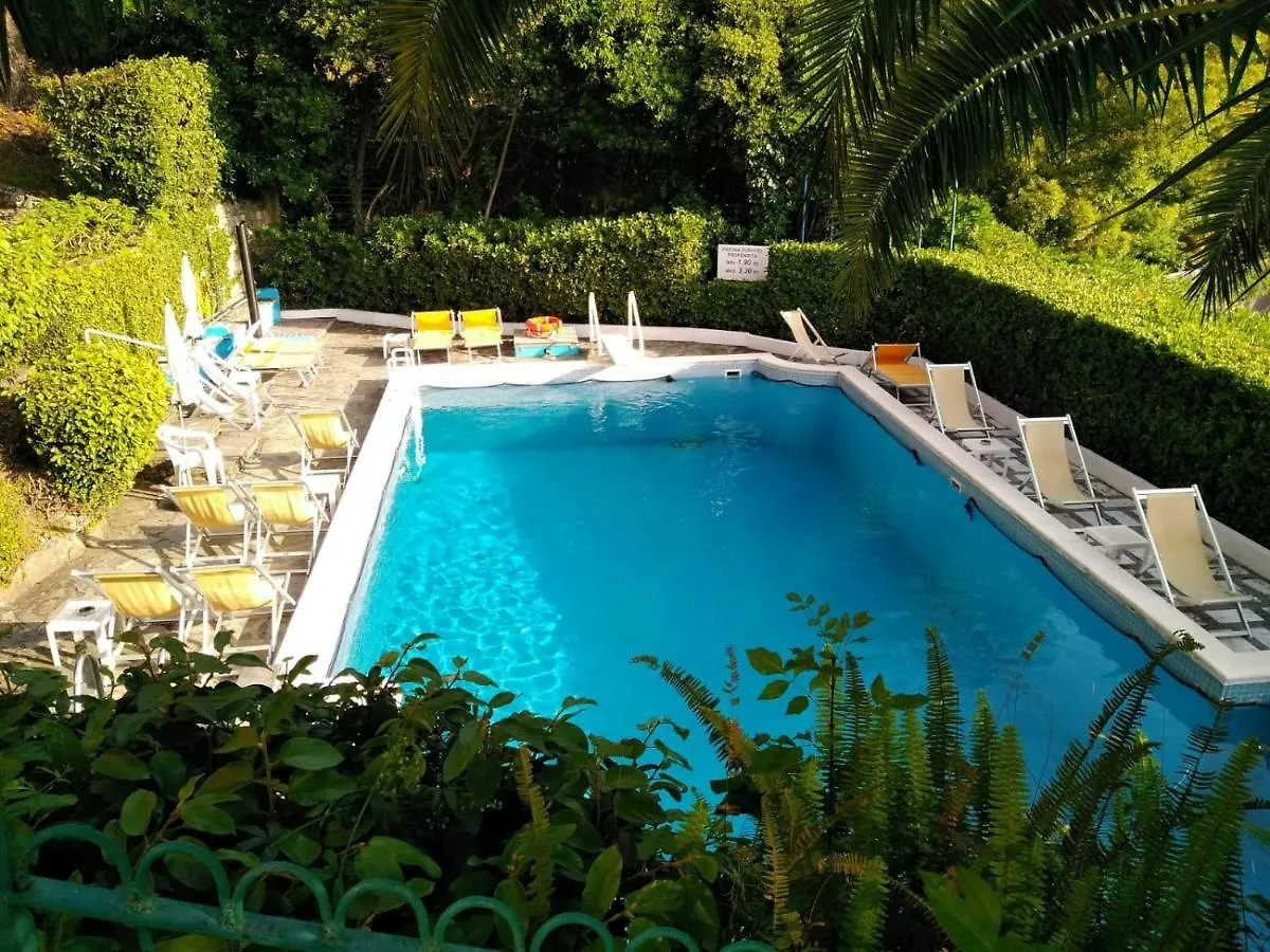 Casa Wendy - Swimming Pool Parking And Wifi Apartment Rapallo 0*,  Italy